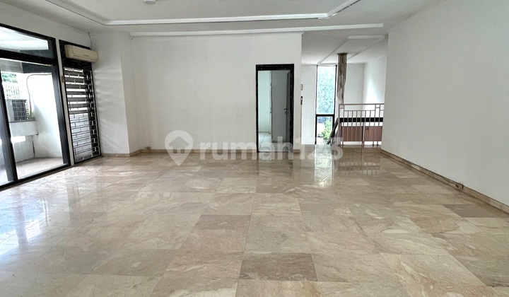 Rumah Mewah 2 Lantai Ada Swimming Pool di Kemang Jakarta Selatan
