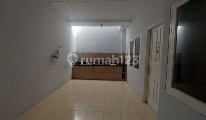 Dijual Bu Rumah Di Cluster Taman Sari, Harapan Indah Bekasi 1