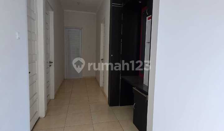 DISEWAKAN rumah di Heliconia  Harapan Indah Bekasi 2