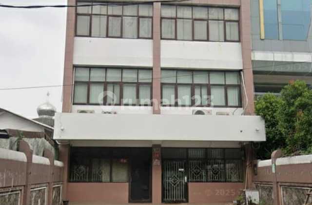 Disewa Bangunan cocok untuk kantor/usaha di Jalan kapten Tendean Jakarta Selatan