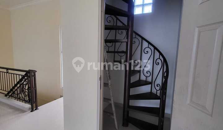 For Rent, 2.5 Story Shop House, Width 8, in Pondok Kelapa, East Jakarta 2