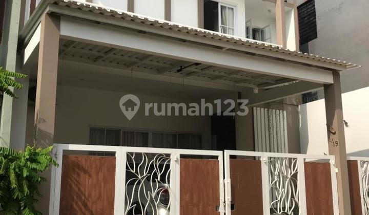 Rumah 2 1/2 Lantai Siap Huni Di Galaxi , Bekasi Selatan