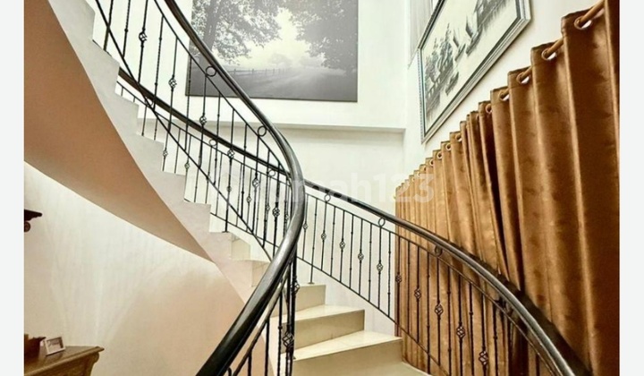 Dijual rumah di grand galaxy ,bekasi selatan 2