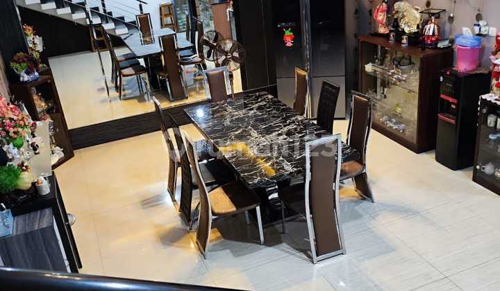 3-Storey House in Mangga Besar, Central Jakarta 2