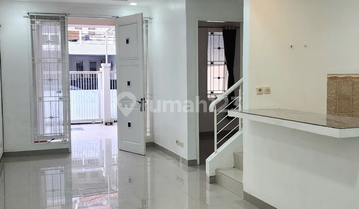 For rent, a residential house in Taman Puspa Harapan Indah, Bekasi. For rent, a residential house in Taman Puspa Harapan Indah, Bekasi.