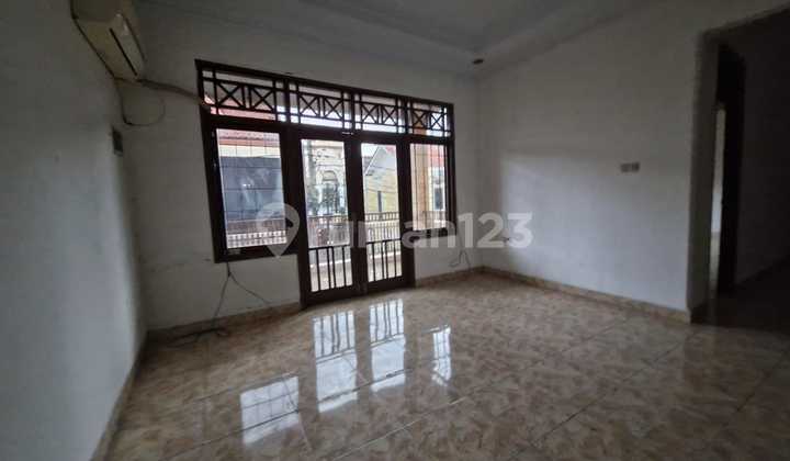 For sale, ready-to-occupy house in a complex in Condet, East Jakarta. 2