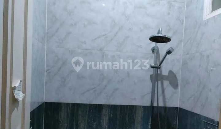 Disewakan Rumah di Bulevar Hijau Harapan Indah Bekasi 2