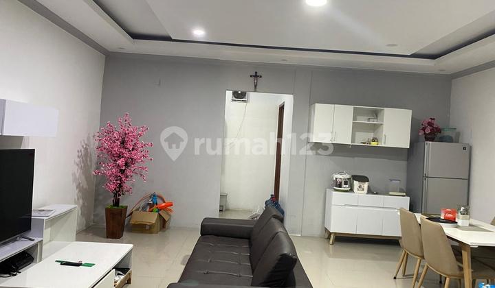 Quick Sale 3-Story House in Green Ara Residence Harapan Indah Bekasi 2