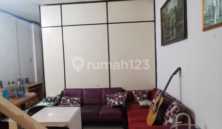 For Rent: 3-Story Shop House by the Main Road in Buaran, East Jakarta For Rent: 3-Story Shop House by the Main Road in Buaran, East Jakarta