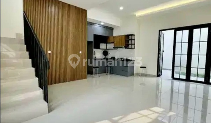 Rumah Sudah Terenovasi Siap Huni Lokasi Strategis di Graha Bintaro Jaya 2