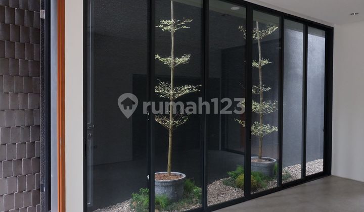 Rumah Cantik Industrial Tinggal Bawa Koper Lokasi Strategis Harga Masih Nego di Rempoa Pesanggrahan 2