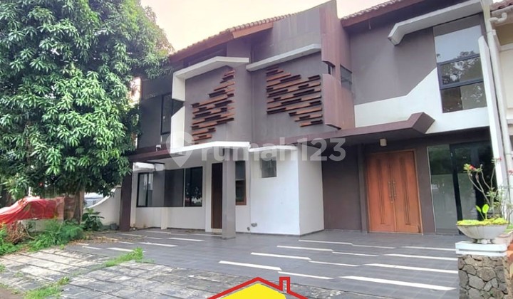 Modern Home di Bintaro - Nyaman, Aman, dan Berkelas! (IA)