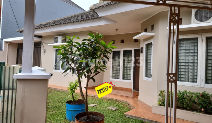 Strategic House for Sale, Quiet Neighborhood, Close to School & Mall, Easy Access to Highway.