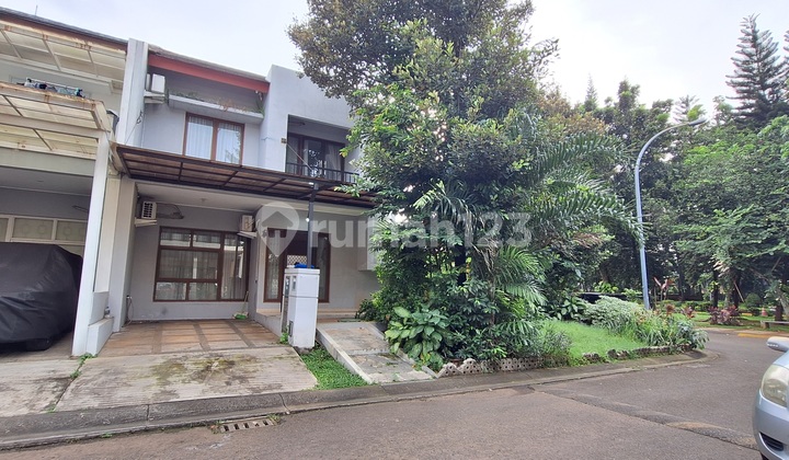 Cheap House for Rent in Emerald Premium Area Bintaro Jaya 9 Ready-to-Live Homes, Strategic Location, Beautiful Environment, Safe and Comfortable, Close to Fresh Market, Premier Bintaro Hospital, Global Jaya School, British International School, and Toll Gate Access.