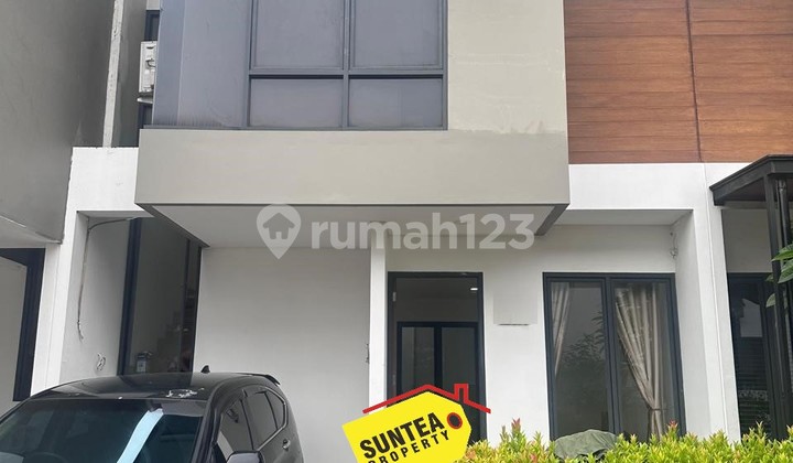 For Sale: House Five Steps Away from Pondok Ranji Station, Bintaro Plaza Mall, Al Azhar School, Located in Pondok Ranji Bintaro Town House