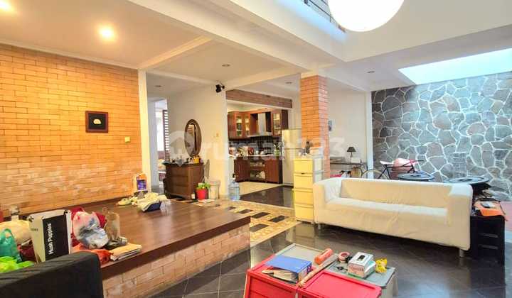 Dijual Rumah Dua Lantai Lokasi di Bintaro Jaya Sektor 5 Rumah Siap Huni Lokasi Strategis Dekat dengan Kampus Stan, Rs Mitra Keluarga, Bintaro Plaza, Lotte Mart, Stasiun Pondok Ranji dan Pintu Tol 2