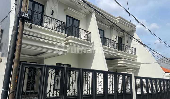 Rumah Baru Modern Classic Gagah Di Perumahan Duren Sawit  2
