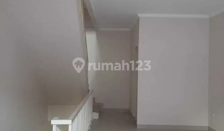 3-Story Shophouse in Grand Galaxy Near BP Gas Station & Hermina Hospital 2