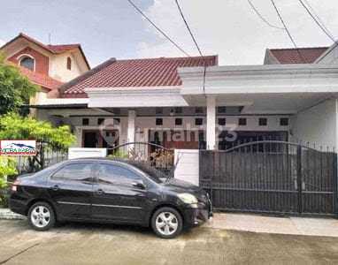 Rumah Megah Cantik Taman Galaxy