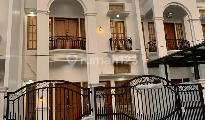 Rumah Sultan!!! Rumah Baru Fress Modern Classic Dalam Komplek Elit Duren Sawit ( Dekat Mcd Duren Sawit) Rumah Bagus Shm Di Duren Sawit