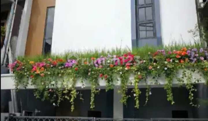 Di Jual Rumah Baru Mewah di Komplek Abadi 1