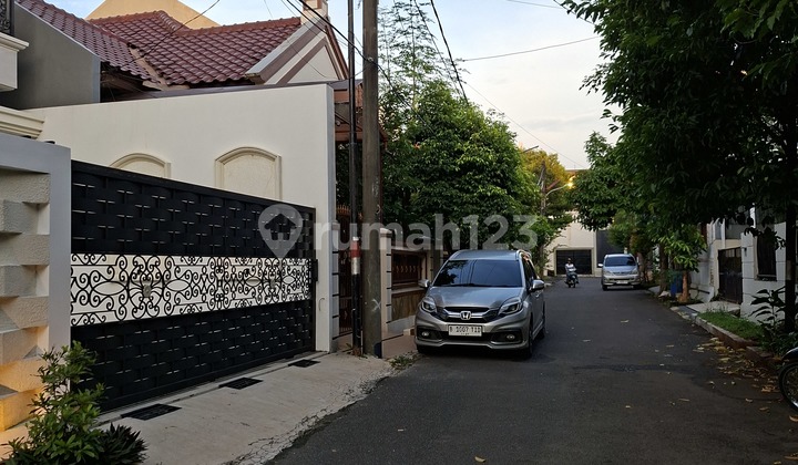 Di Jual Rumah Baru Mewah Lingkungan Elit Kavling Marinir Billymoon Pondok Kelapa 2