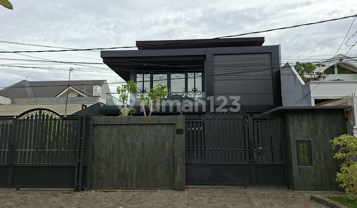 Rumah Baru !!! Rumah Mewah + Private Pool Di Komplek Elit Billymoon Pondok Kelapa