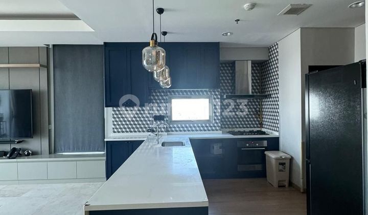 Apartment Essence 3 Bedrooms Fully Furnished South Jakarta