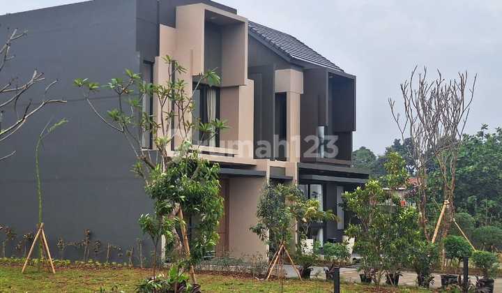 For Sale !!!! Vireya House in BSD City, Sweet and Popular, Only 1.1 Billion