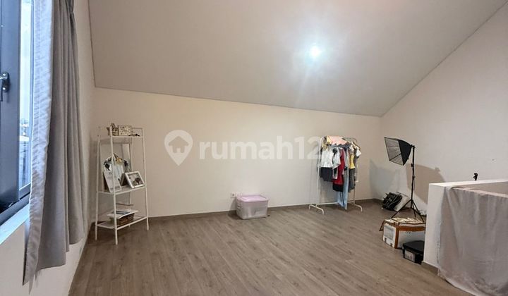 Di Jual Cepat Rumah 2LT dibawah harga pasaran Di Perumahan Wisteria, daerah Cakung, Jakarta Timur, bebas banjir,  2