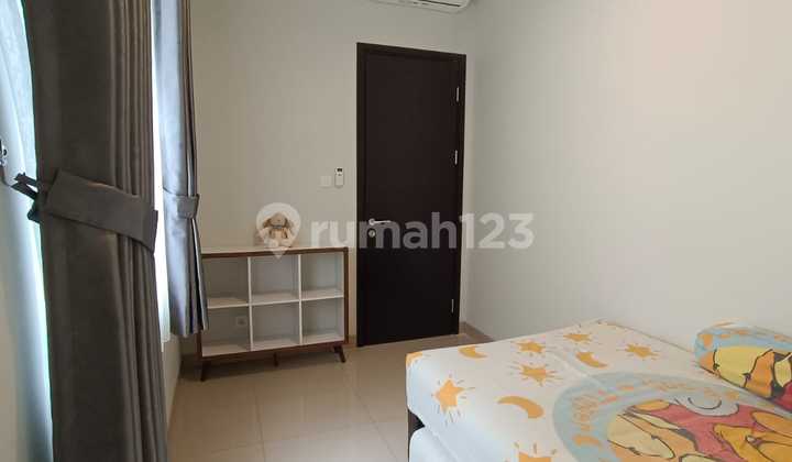 Disewakan Rumah Baru 2 Lantai Minimalis Full Furnished di Daerah Cluster Viola, Summarecon Crown Gading, Bekasi