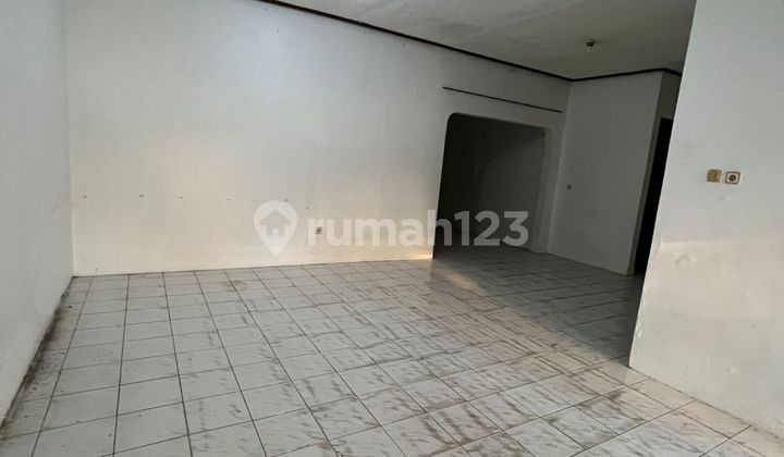 Rumah Strategis Di Dewi Sartika Cawang – Dekat Tol & Transportasi Umum Dan Bebas Banjir Rumah SHM di Jl. Dewi Sartika Cawang II No. 10, Cawang, Kramatjati, Kota Jakarta Timur, DKI Jakarta, Indonesia, 13630, Cawang Bagus 2