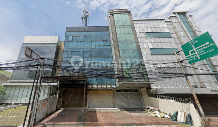 Ruko Gandeng 3 di Jl. KH. Hasyim Ashari Gambir