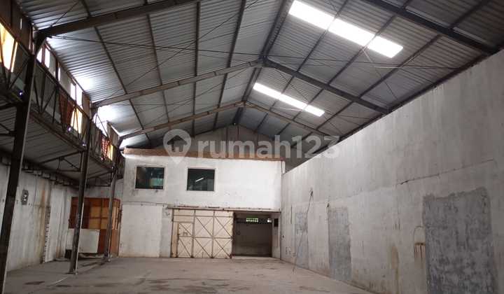 Gudang 1000 M Strategis Dekat Pintu Tol Ngemplak di Nusukan Solo