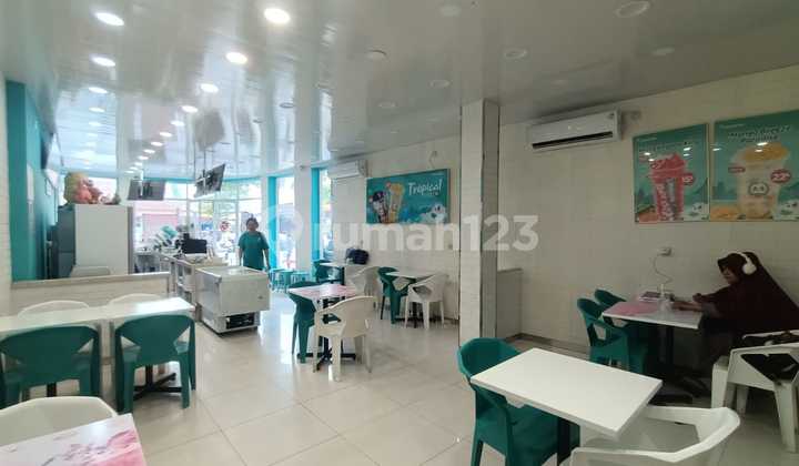 Strategic Ready-to-Use Shop House Near Matahari Singosaren Serengan Solo 2