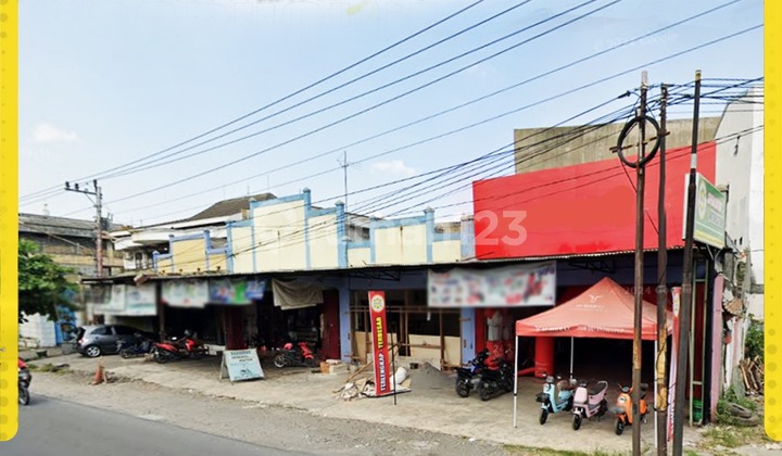 Strategic Shop House for Sale, Ready to Occupy, Jl A Yani Gilingan Banjarsari Solo Strategic Shop House for Sale, Ready to Occupy, Jl A Yani Gilingan Banjarsari Solo