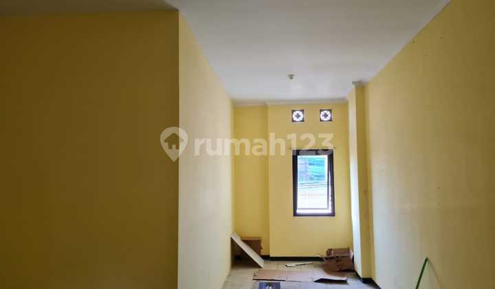 Strategic 2-Story Shophouse Near Dr. Oen Hospital Solo Baru Grogol Sukoharjo 2
