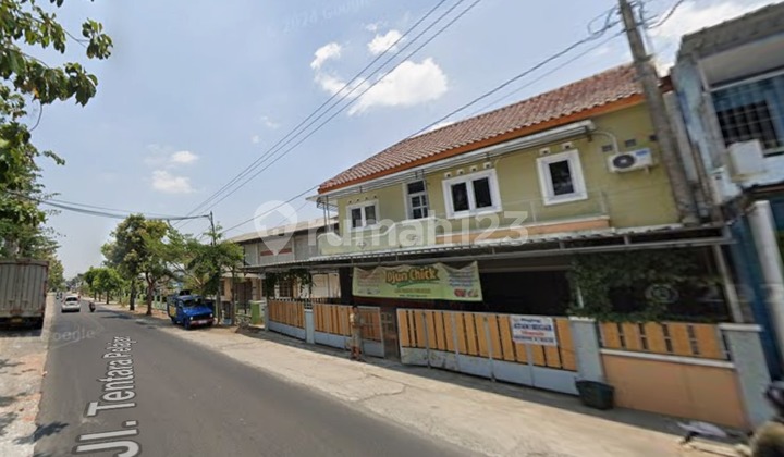 2-story shop house with 2 bedrooms for sale on Jl. Tentara Pelajar, Colomadu, Solo 2