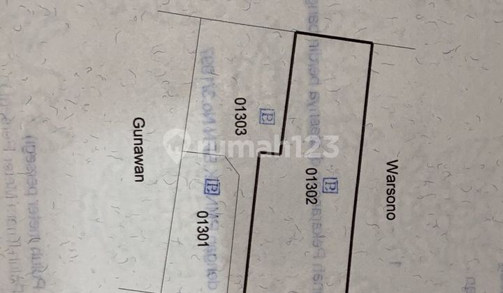 For Sale Potential House suitable for office or business, located along the main road in Mojolaban. 2