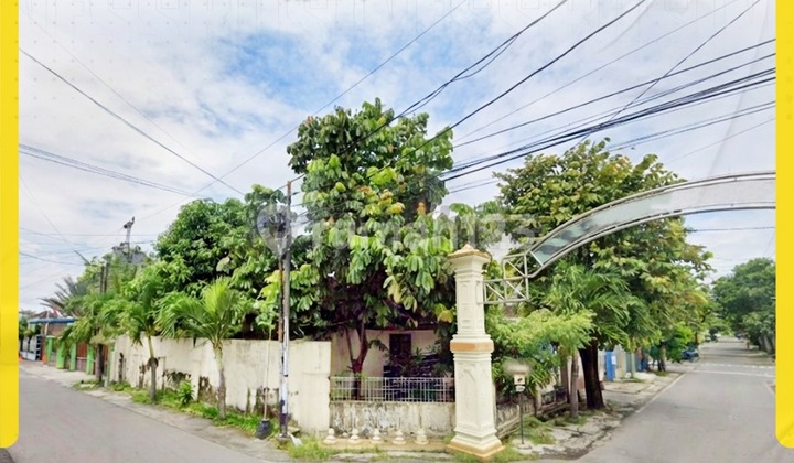 Strategic land hook 470 meters for sale in Kerten Laweyan Solo. Strategic land hook 470 meters for sale in Kerten Laweyan Solo.