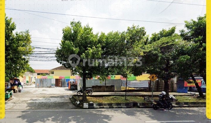 For Rent: Strategic Land Ready to Build, Beside Soekarno Street, Solo Baru.