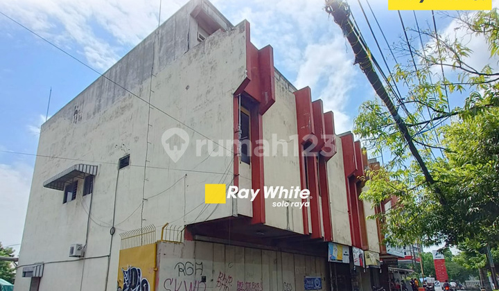 Dijual Ruko 3Lantai Potensi Usaha Dekat Kampus Jebres Solo Dijual Ruko 3Lantai Potensi Usaha Dekat Kampus Jebres Solo