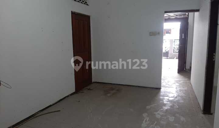 Dijual Rumah 5Kamar Dekat Stadion Manahan Sumber Banjarsari Solo 2