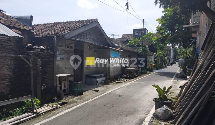 Dijual Rumah Sederhana Bahan Kos Solo Surakarta Mojosongo. 2