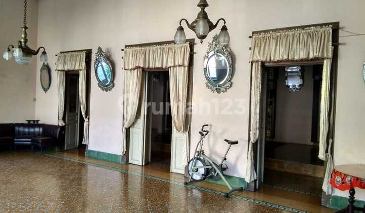 Strategic House on Main Road in Downtown 2300 Meters Laweyan Solo 2