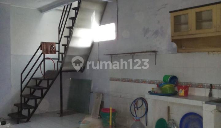 Affordable House for Sale in Kwarasan Grogol, perfect for a residence. 2