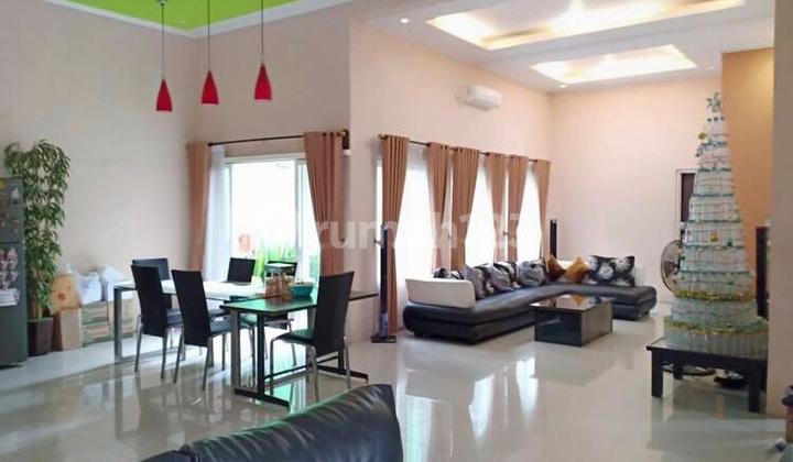 Slashing Prices on Luxury Cluster House with 5 Bedrooms in Baturan, Colomadu, Solo 2