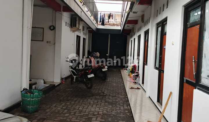 Kost 20 rooms Active fully occupied near Luwes Nusukan Banjarsari Solo 2