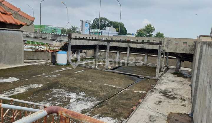 Strategic Shop House for Sale on Main Street Near Palur Timur Fly Over Solo 2