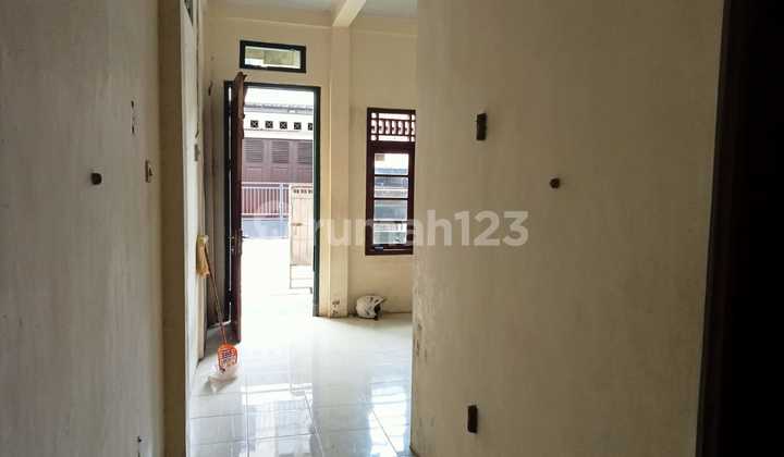 3-Bedroom House Ready to Occupy in Cemani Grogol Area, Near Konimex Solo 2